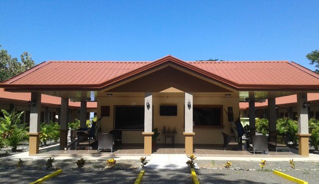 Comfortable Room with 2 beds and A/C in Jacó bech, Costa Rica
