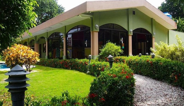 Comfortable room with 2 beds in charming hotel in Potrero with pool - TV and AC