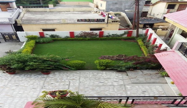 Comfortable Room with Private Garden