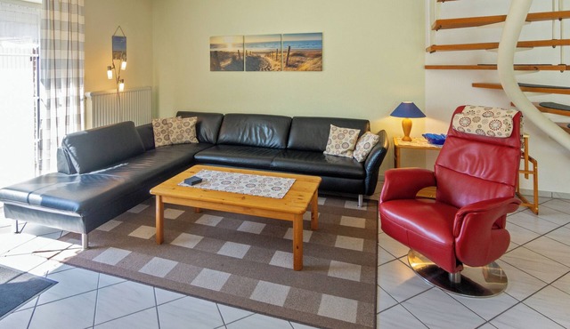 Comfortable semi-detached house Westwind with garden