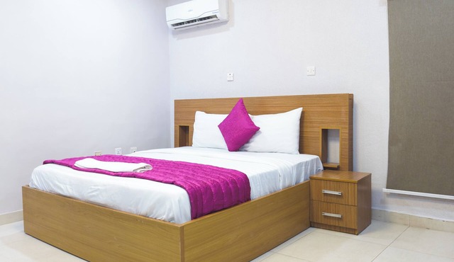 Comfortable Single Room in Central Lagos Amethyst