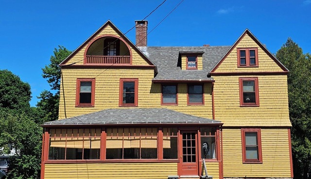 Comfortable Spacious Home Central Bar Harbor, 5 bedroom 2 bath