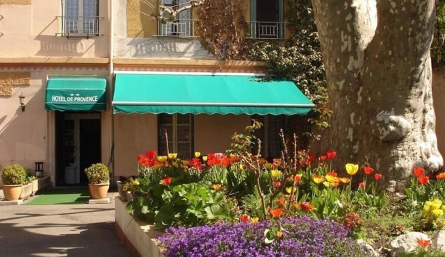 Comfortable Stay with Free Parking | Close to Terain de pétanque