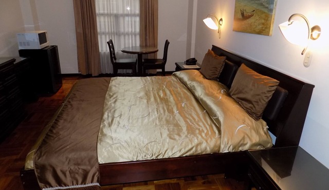 Comfortable Standard King Room