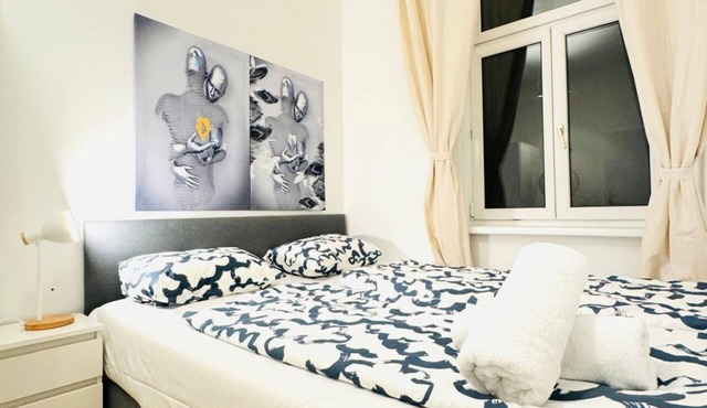 Comfortable Stay for 2 Close to Atzgersdorf
