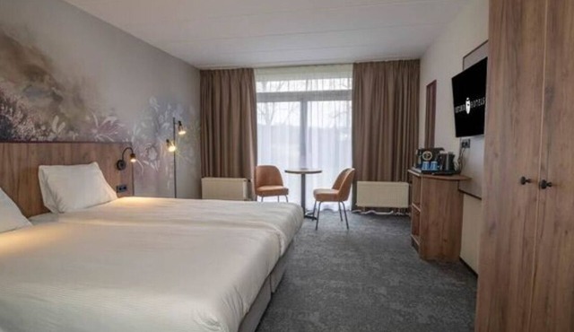 Comfortable Stay with Sauna, Indoor Pool, and Direct Access to Drentsche Aa Park