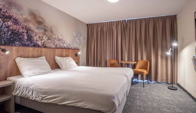 Comfortable Stay with Sauna, Indoor Pool, and Direct Access to Drentsche Aa Park