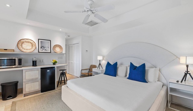 Comfortable Studio @ Yacht Club, 5 minute walk from Grace Bay Beach