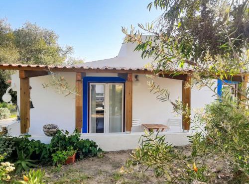 Comfortable Studio in Santiago do Cacém, private pool, 65 m²