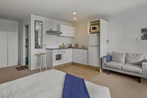 Comfortable Studio with Parking and Seaview