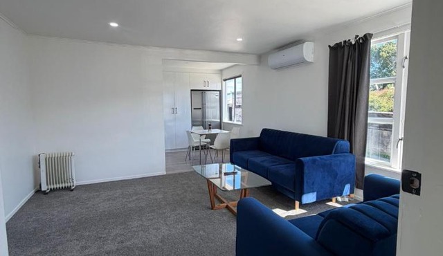 Comfortable & Stylish Stay in Trentham