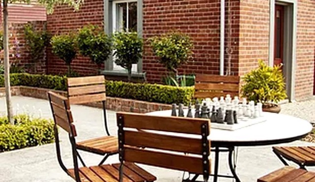 Comfortable Suite Rental with a Lovely Courtyard near Christchurch, South Island
