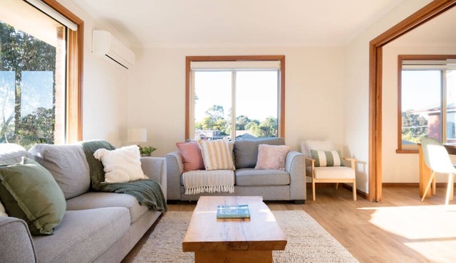 Comfortable Town House Near City