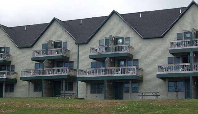 Comfortable Townhome on the "Quiet Side of the Island"