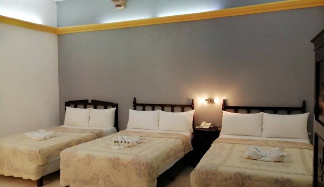 Comfortable Triple Room in Mérida — Near Historic Center | Outdoor Pool