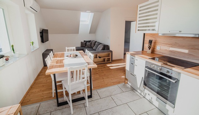Comfortable two bedroom apartment Rozalija - Lavanda