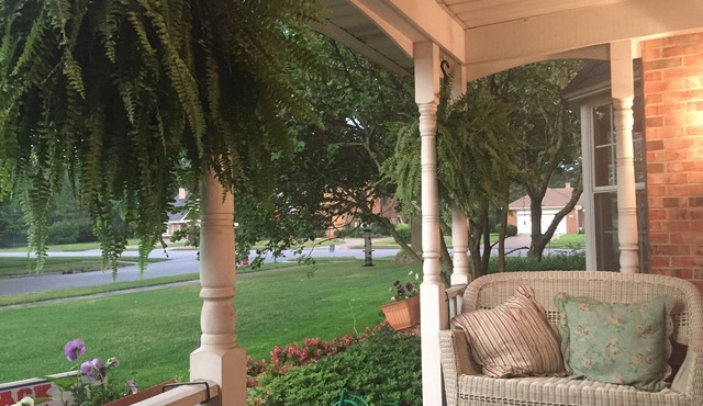 Comfortable, updated, spacious family home for Notre Dame football weekends