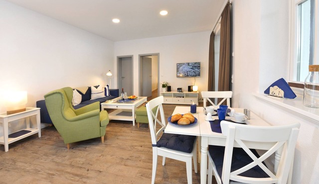 Comfortable vacation apartment with sea view and terrace in the Blue House in Ralswiek