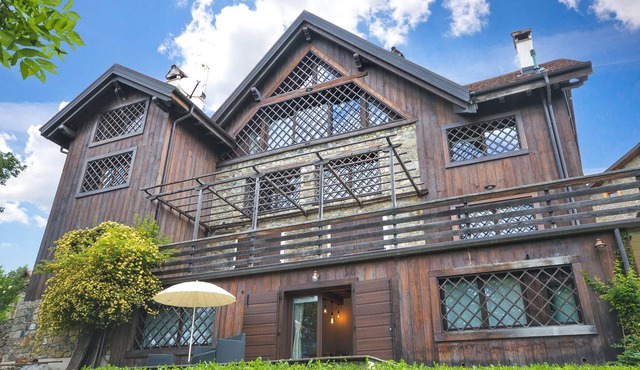 Comfortable vacation apartment with mountain panorama in a quiet location.