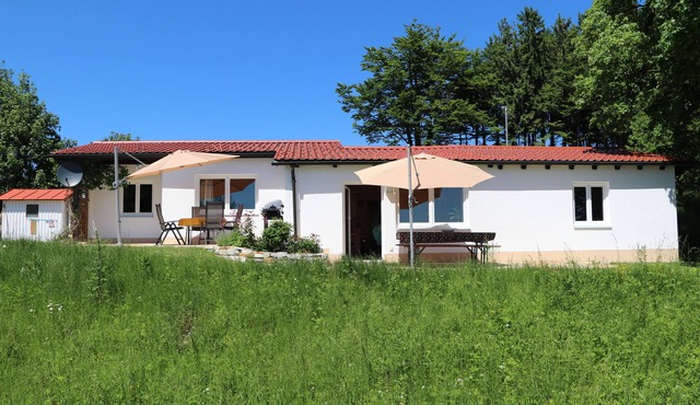 Comfortable vacation home - super south-facing location & view, quiet, nature