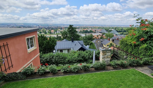 Comfortable vacation home with a fantastic view over Dresden