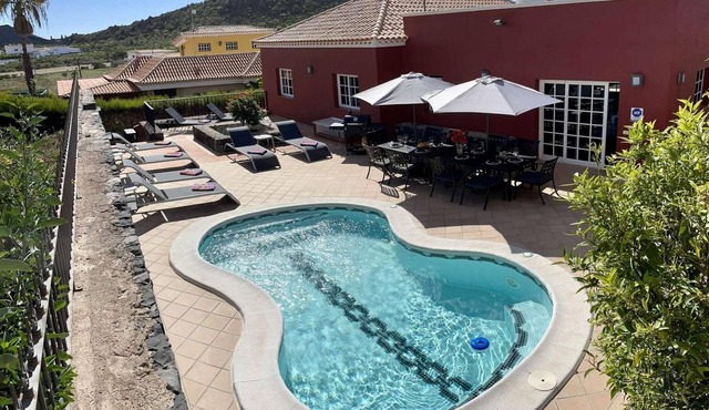 Comfortable Villa 10 minutes from main resorts.