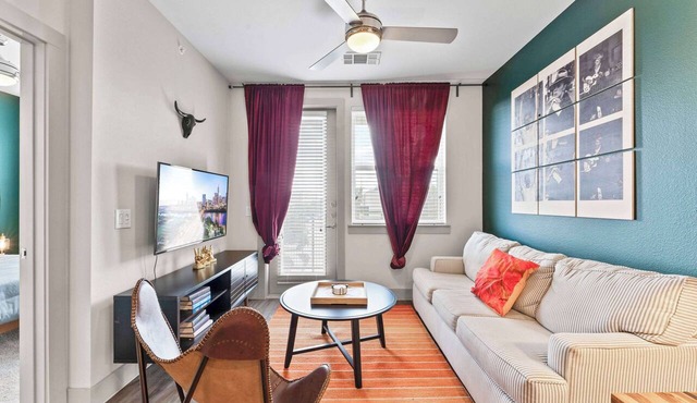 Comfy 1BR luxe suite close to Downtown w/fast WiFi