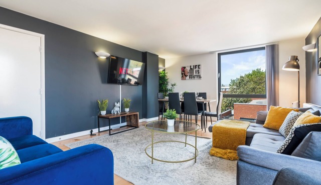 Comfy 2 Bed & 2 Bath Property Near King's Cross Station