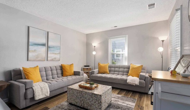 Comfy 2BR Home KingBeds|Shopping|WorldCup26 Olathe