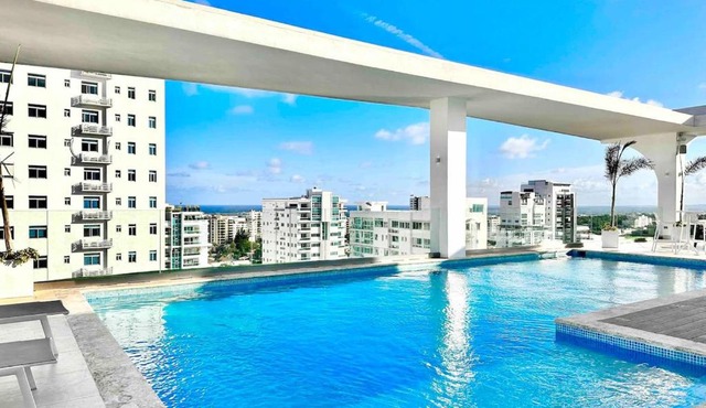 Comfy Apt, Rooftop Lounge, Pool