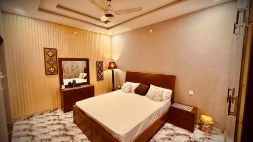 Comfy Cottages Executive