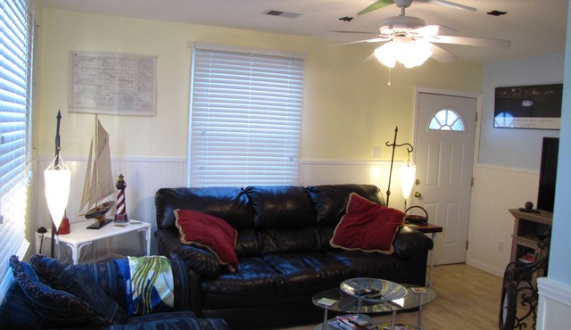 Comfy & Cozy Right Downtown Charleston OP2019-00450