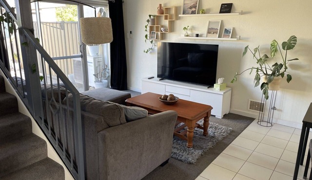 Comfy peaceful Coolbellup appartment - close to amenities and Fremantle