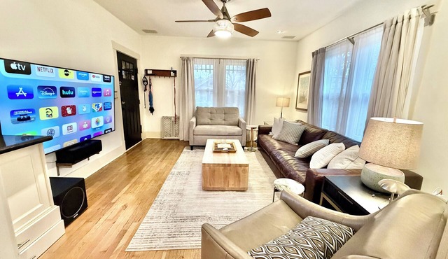 Comfy & Quiet Bungalow -Pet Friendly! 30+ Nt min. Summer 2026 Special!