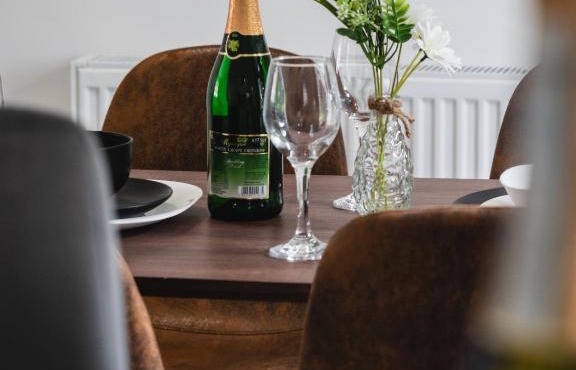 Comfy Spacious Home Near Preston City Centre - Sleeps 6