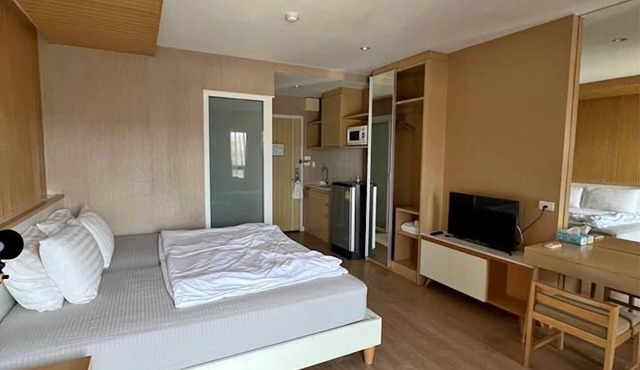 Comfy Studio 200m from the beach