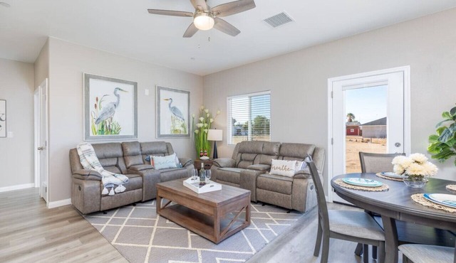 Comfy & Stylish- 4 Bathrooms