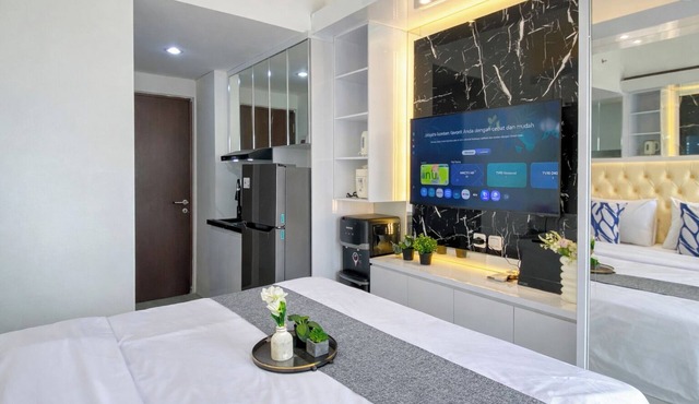 Comfy White Studio At Transpark Juanda Bekasi Timur Apartment
