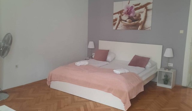 Commodious 3BR Apt. Ideal for Families and Friends