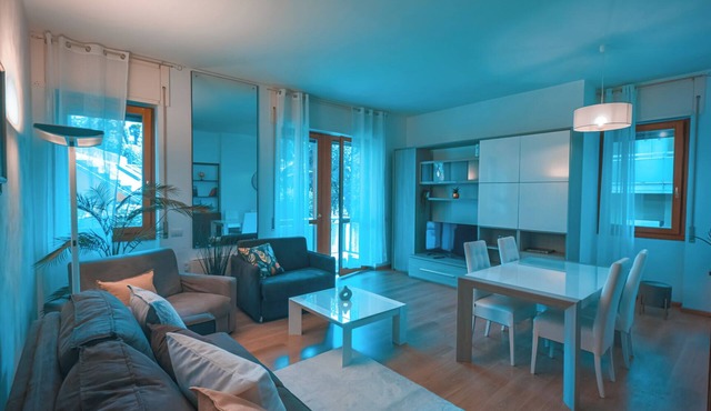 Como Lake Spacious Panoramic Apartment