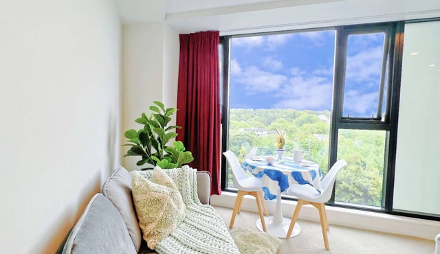 Compact Central 1-Bedroom Unit