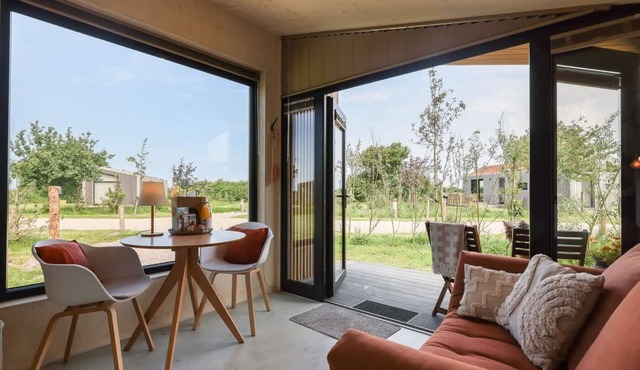 Compact tiny house for two in Westkapelle | Zeeuwse Liefde – Tiny House 13