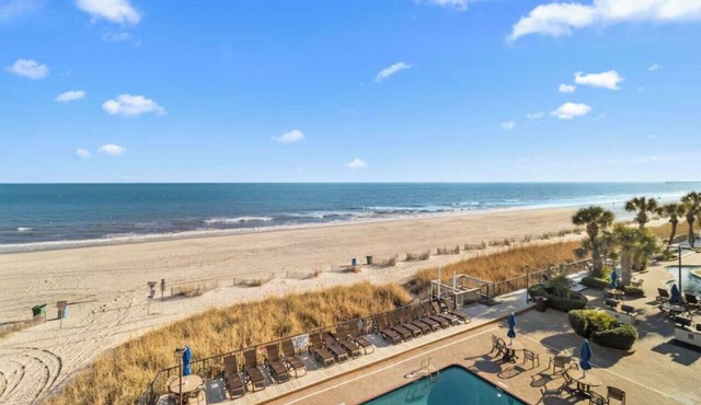 Compass Cove Condo | Oceanfront Balcony + Walk to Market Common & Pier 14