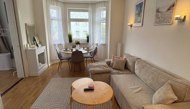 Complete: 2-room apartment centrally located in an old building