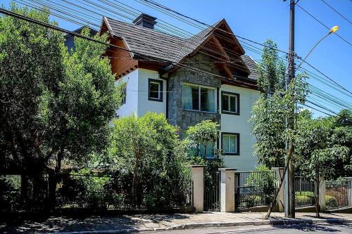 Complete and Comfortable Apartment in Gramado