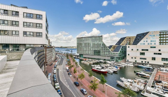 Complete apartment Loft with a sunrise as well as sunset rooftop terrace!