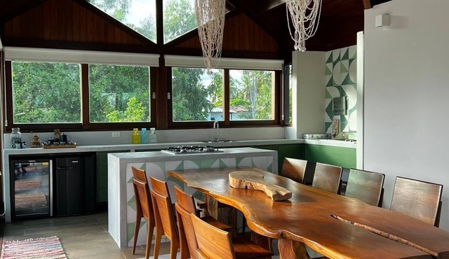 Complete beach house connected to nature 400m from the beach.