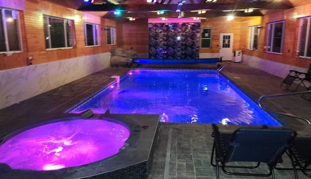 complete privacy vacation home [private pool]