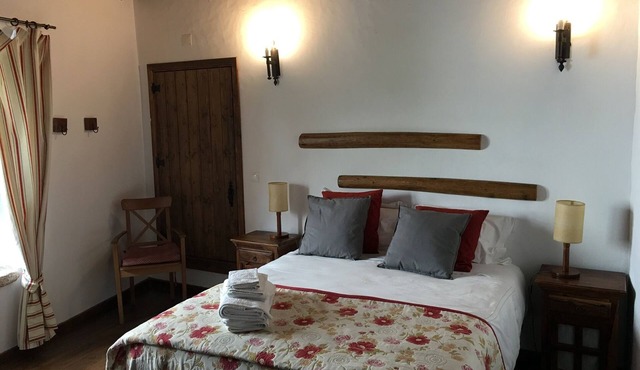 Completely refurbished villa within the town walls with wifi