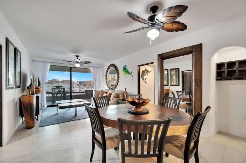 Completely Remodeled 2BD-2BA Plaza Bonita